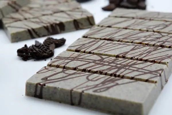 6 Gram Cookies and Cream Dreams Mushroom Chocolate Bar - Image 2